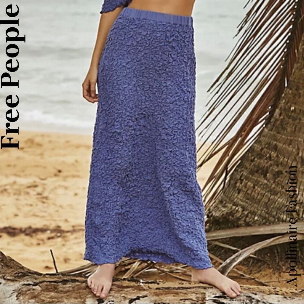 FREE PEOPLE DOUBLE THE FUN SCRUNCH SKIRT MIDI IN BLUE MEDIUM NEW